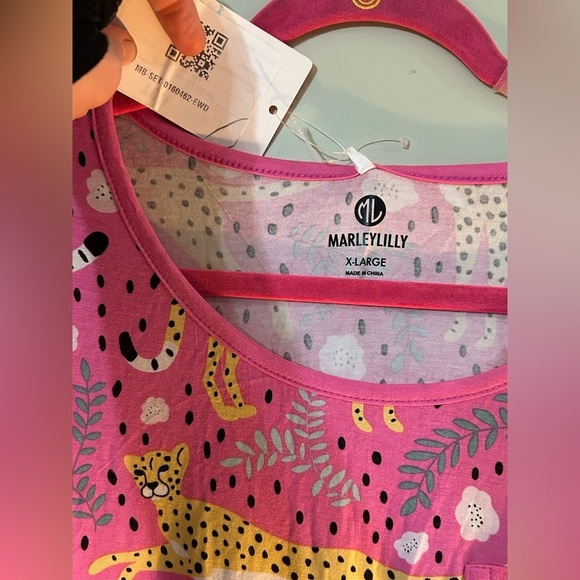 NWTS Pink Leopard Party Matching Pajama Set made by MarleyLilly. Women’s size XL - Picture 7 of 10